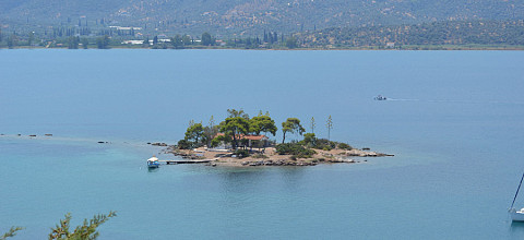 Daskaleio Isle near Poros